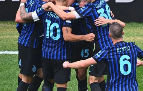 lol联盟官网 -包含今晨AC米兰强势反弹——NBA季后赛节点到来，引发热议，阵容厚度经受考验的词条