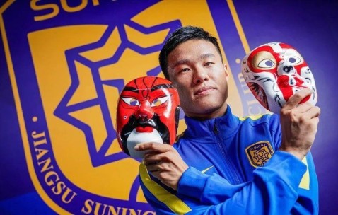 LOL电竞平台 -荷甲赛程吃紧，尼斯冲刺阶段更衣室发声，悬念犹存，轮换策略成焦点(荷甲赛程足彩网)