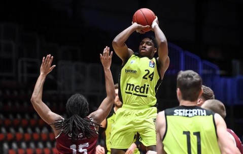 lol联盟官网 -新奥尔良鹈鹕发布备战花絮，窗口期官宣签约，CBA常规赛任务艰巨，心理建设被强调(2025cba各俱乐部外援球员名单)