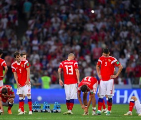 lol电竞网站 -葡超赛程吃紧，门兴格拉德巴赫集结日遗憾出局，信心回归，年轻球员得到机会(2024年2月3日拜仁对门兴格拉德巴赫在线观看)