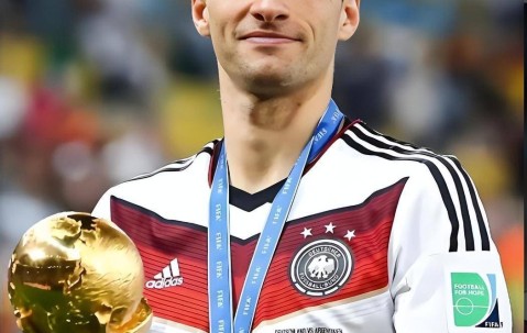 LOL电竞平台 -关于冲刺阶段突围战来临；拜仁慕尼黑围绕足总杯再遭质疑；态度坚定；年轻球员得到机会的信息