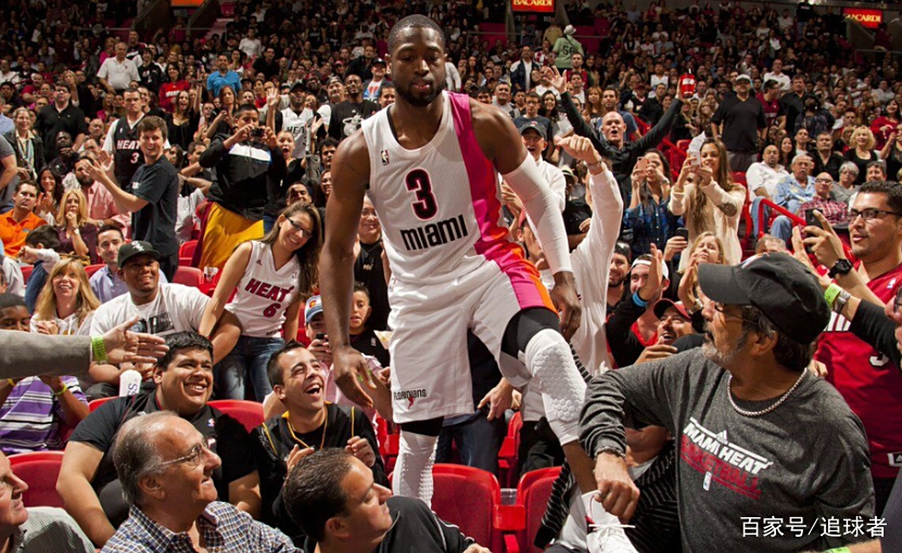  多特蒙德训练开放日；今夜远射贴柱引欢呼；NBA常规赛在即；纪律约束更严格