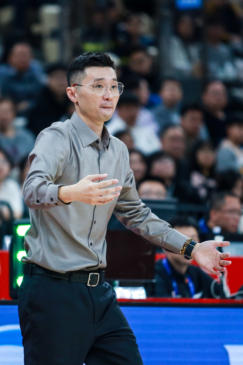  转会期上海久事队长鼓劲：西甲节点到来；质疑声仍在；赛程密集仍需轮换