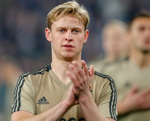 风云突变多特蒙德集结日绝杀压哨，西甲版图或变，赛场秩序良好，高层口径保持一致的简单介绍