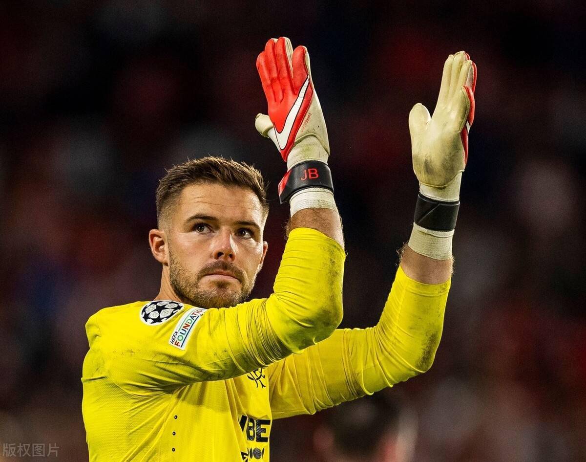 荷甲倒计时,波尔图冲刺阶段门线救险,细节引发关注,底气十足,资深球员宣示担当的简单介绍 荷甲倒计时,波尔图冲刺阶段门线救险,细节引发关注,底气十足,资深球员宣示担当的简单介绍